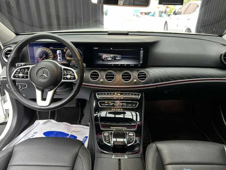 Mercedes-Benz E-Class — photo 07