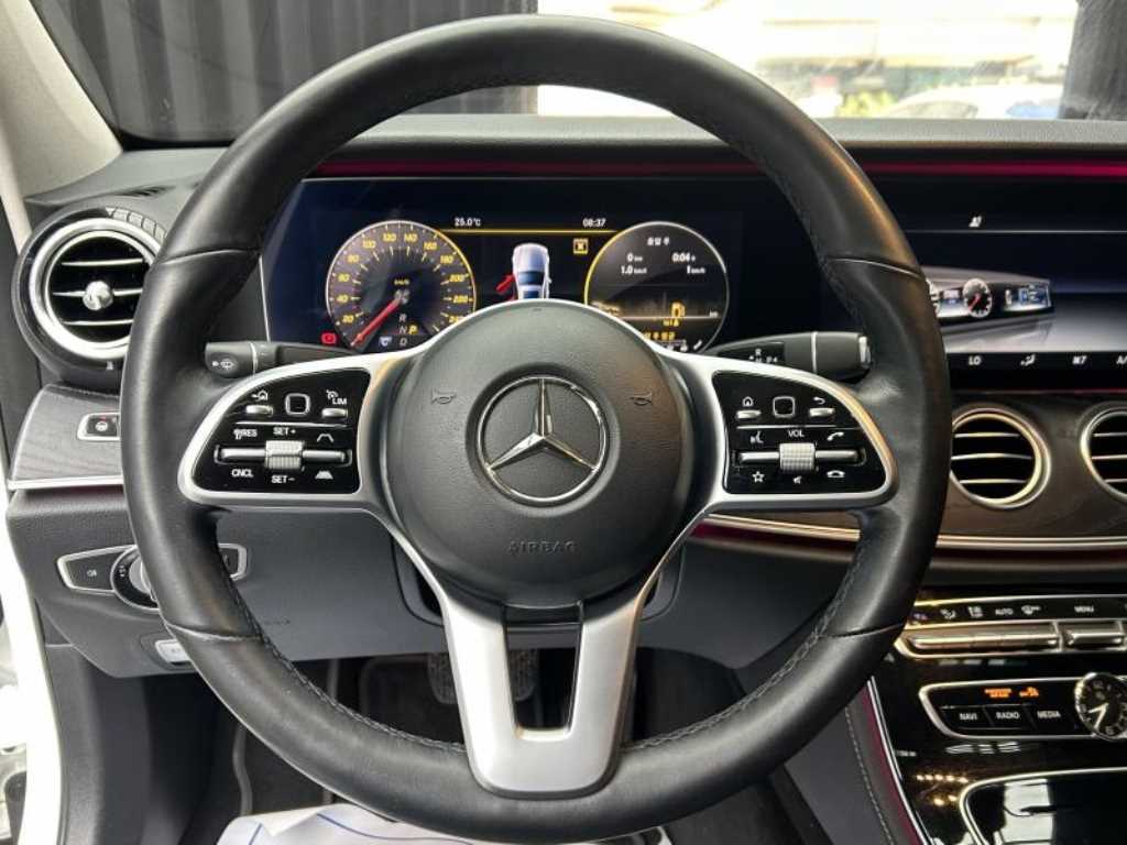 Mercedes-Benz E-Class — photo 08