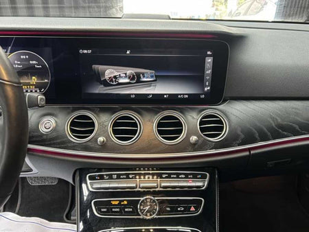 Mercedes-Benz E-Class — photo 09