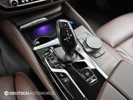 BMW 5-Series — photo 09