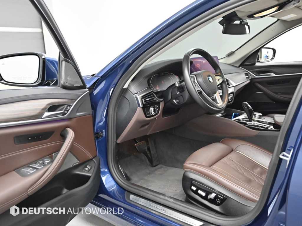 BMW 5-Series — photo 11