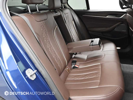 BMW 5-Series — photo 12