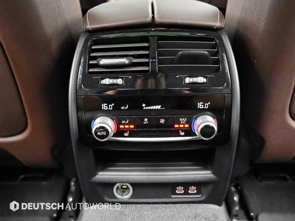 BMW 5-Series — photo 16