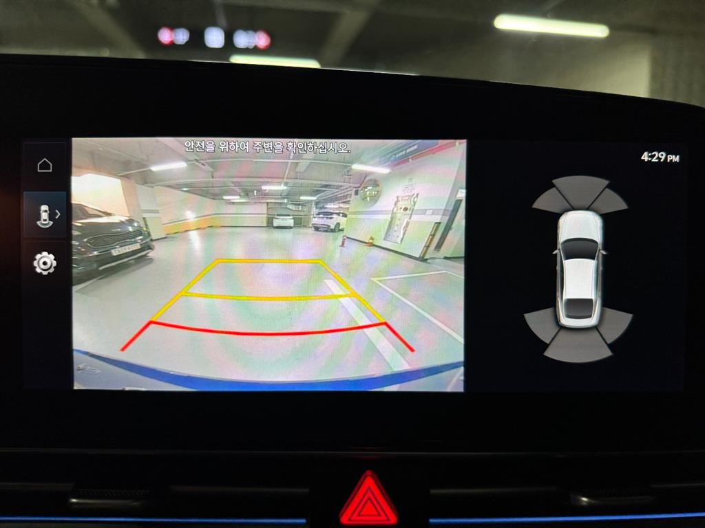 Hyundai Avante — photo 12