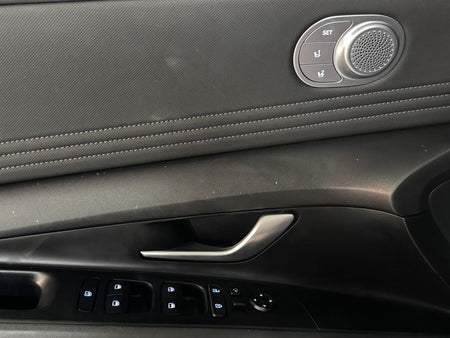 Hyundai Avante — photo 15