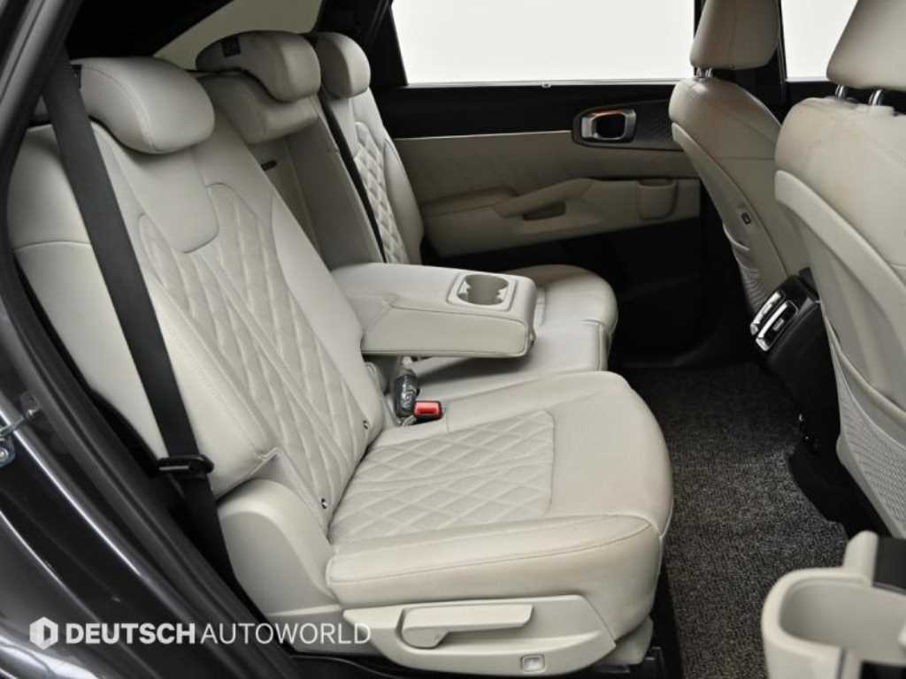 Kia Sorento — photo 12