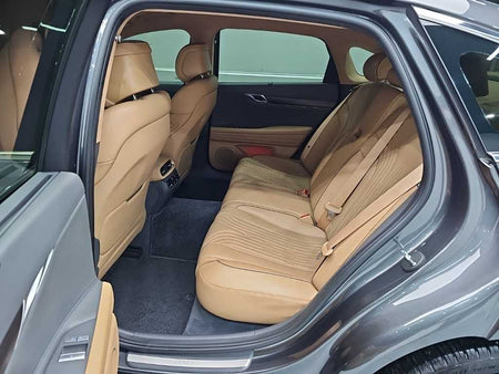 Genesis G80 — photo 12