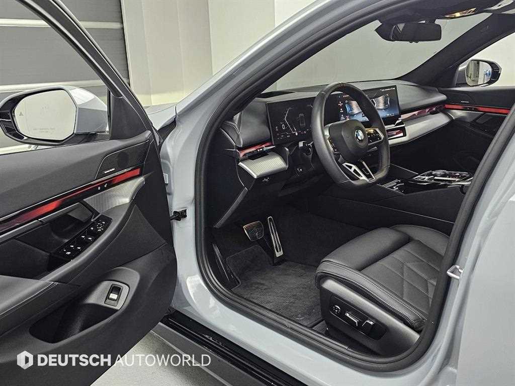 BMW 5-Series — photo 11