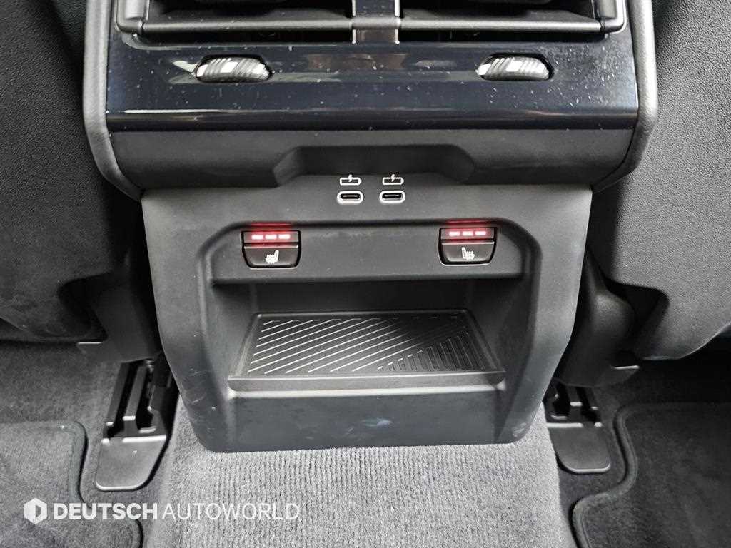 BMW 5-Series — photo 16