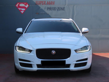 Jaguar XE — photo 02