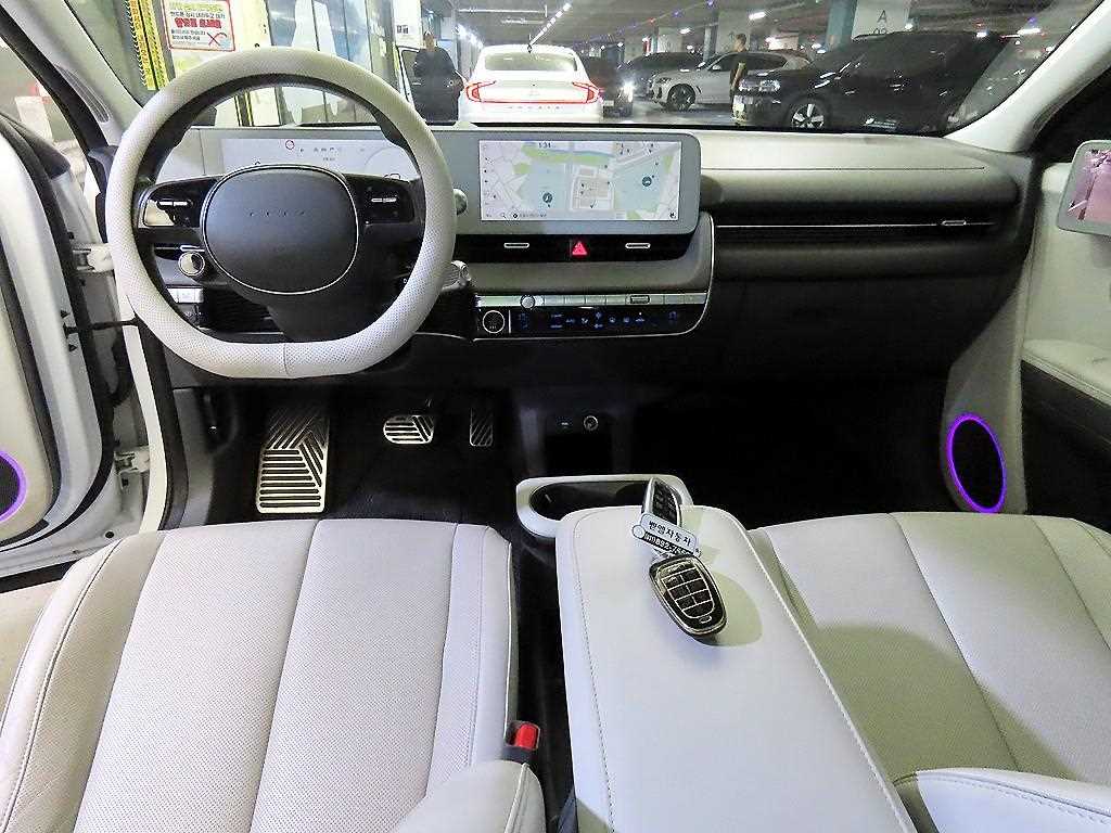 Hyundai Ioniq5 — photo 01