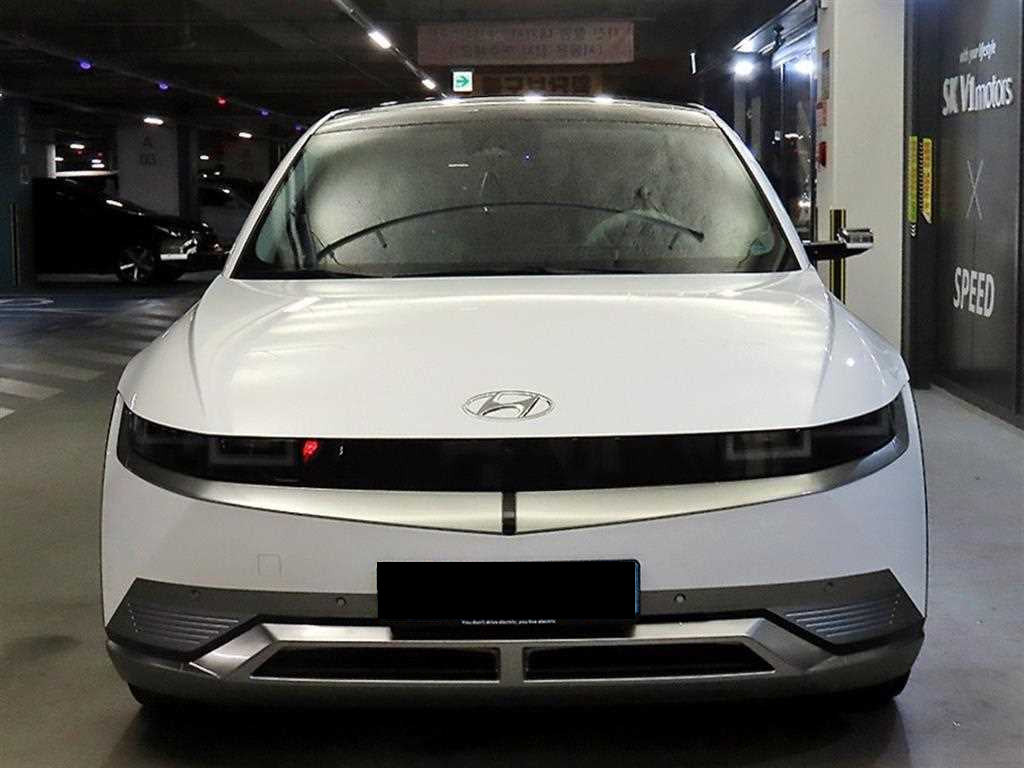 Hyundai Ioniq5 — photo 03