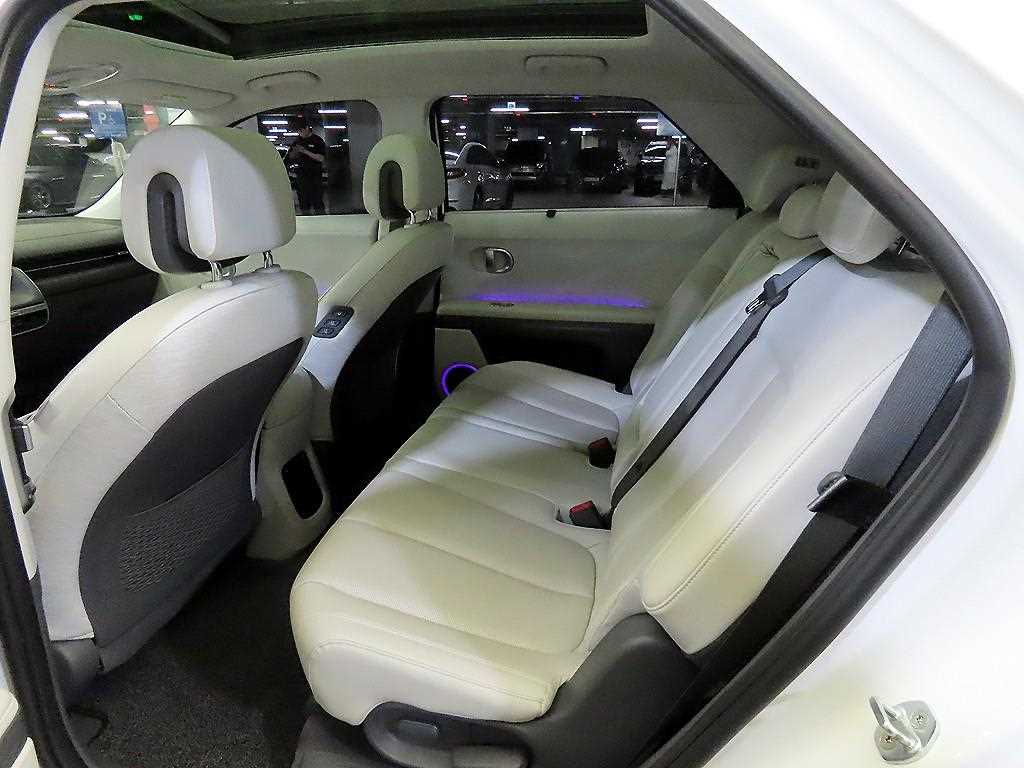 Hyundai Ioniq5 — photo 08