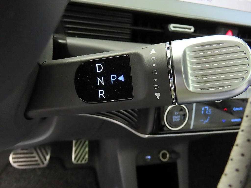 Hyundai Ioniq5 — photo 12