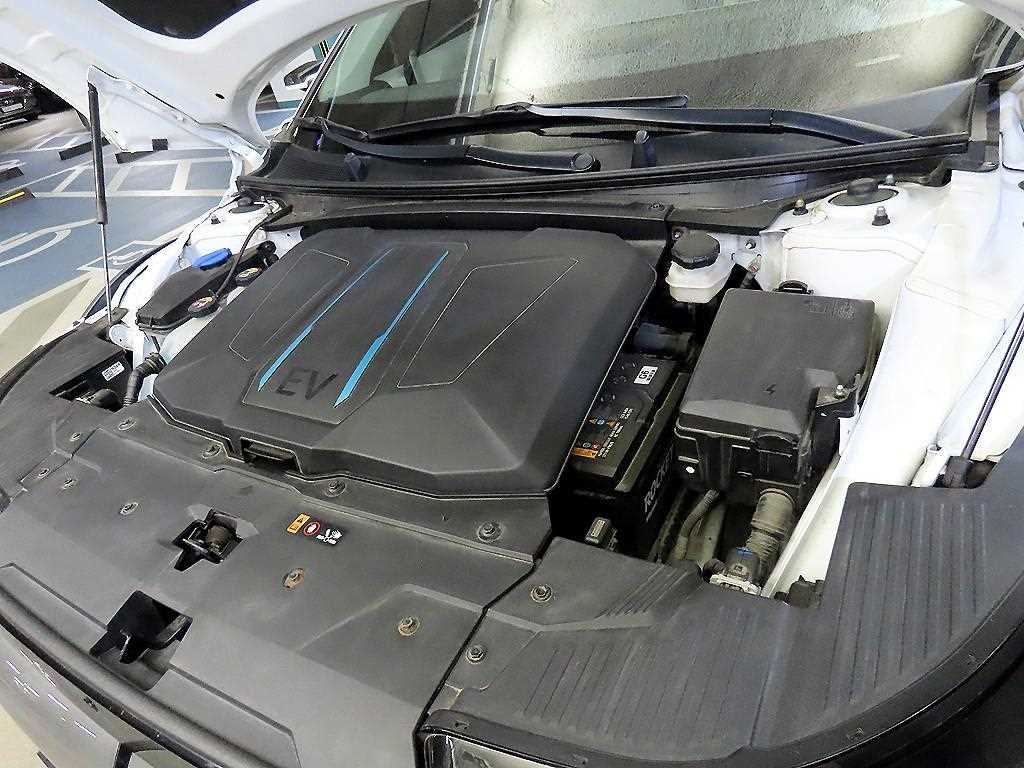 Hyundai Ioniq5 — photo 19