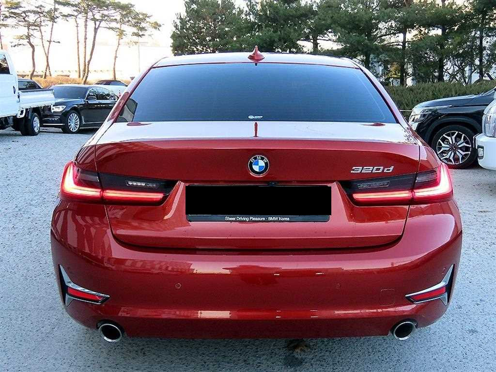 BMW 3-Series — photo 05