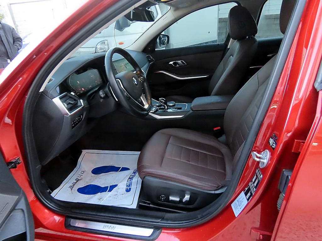 BMW 3-Series — photo 06
