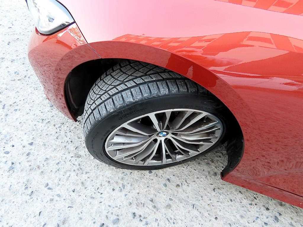 BMW 3-Series — photo 20