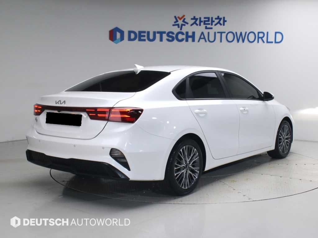 Kia K3 — photo 02