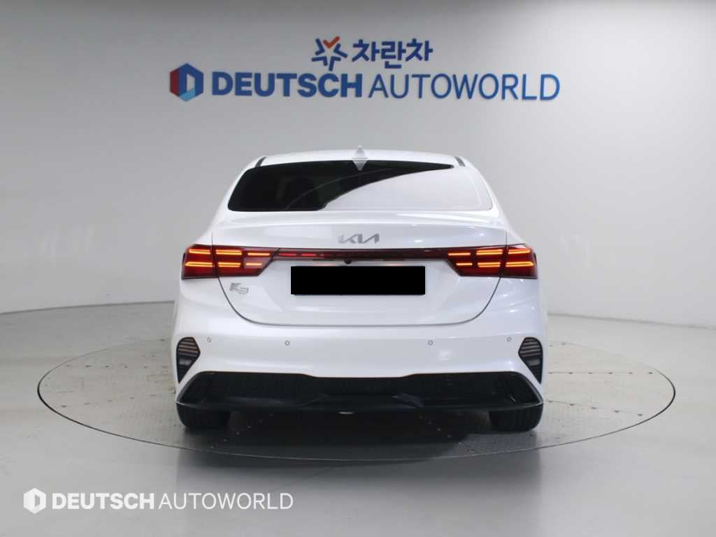 Kia K3 — photo 04