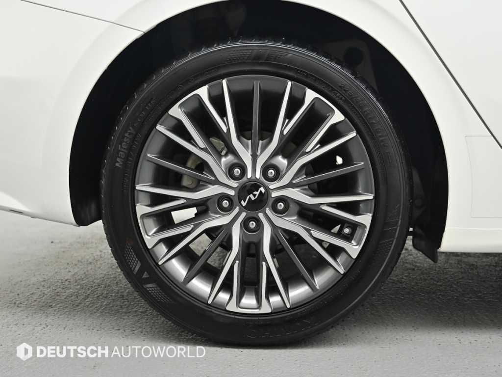 Kia K3 — photo 05