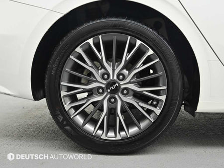 Kia K3 — photo 05