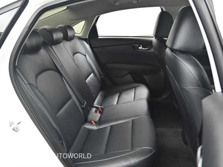 Kia K3 — photo 12
