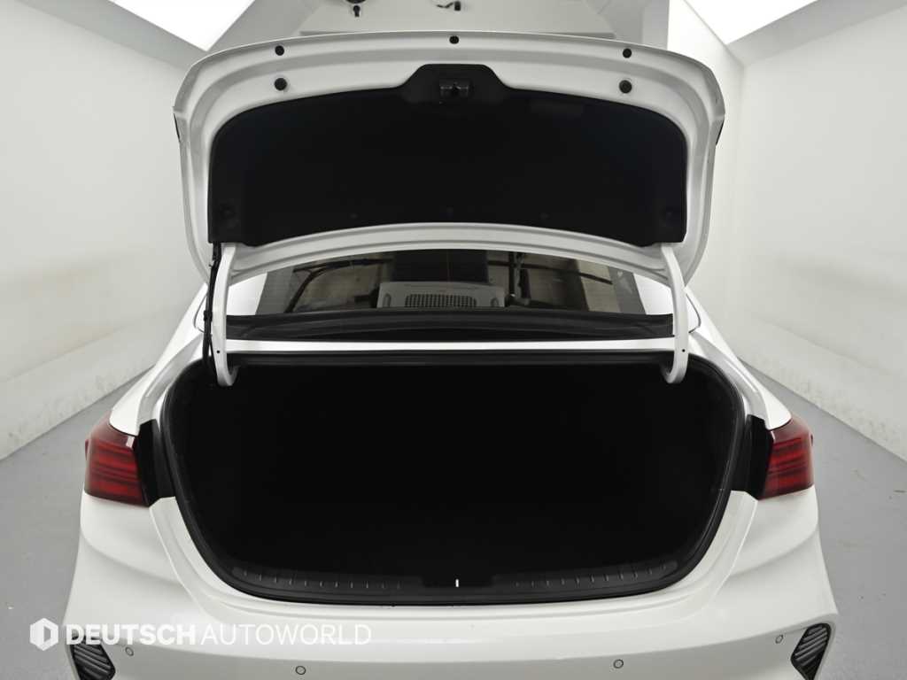 Kia K3 — photo 19