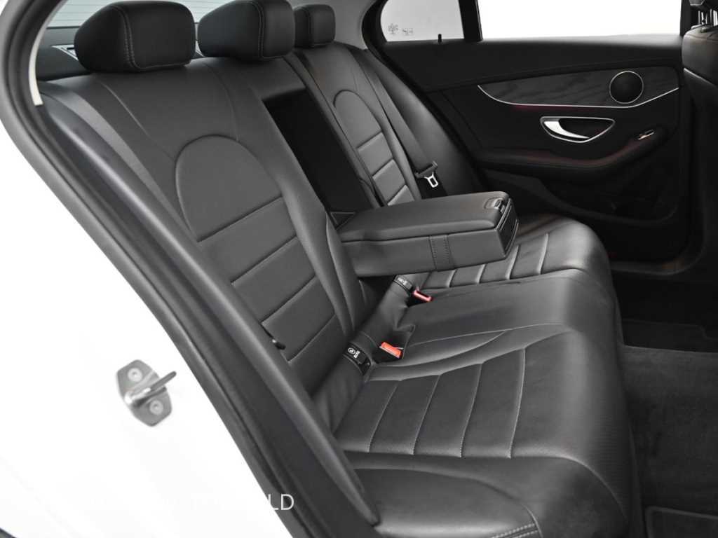 Mercedes-Benz C-Class — photo 12