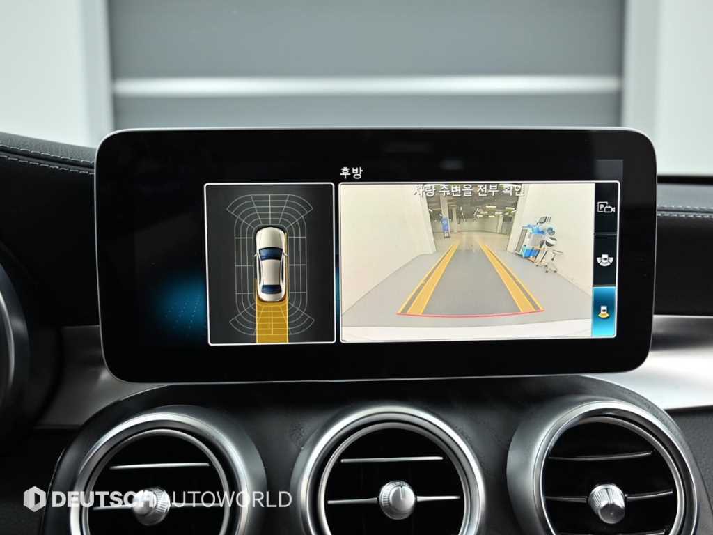 Mercedes-Benz C-Class — photo 15
