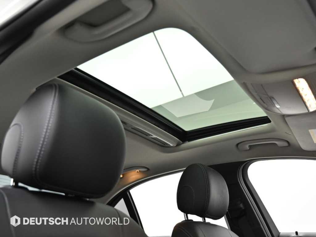 Mercedes-Benz C-Class — photo 18