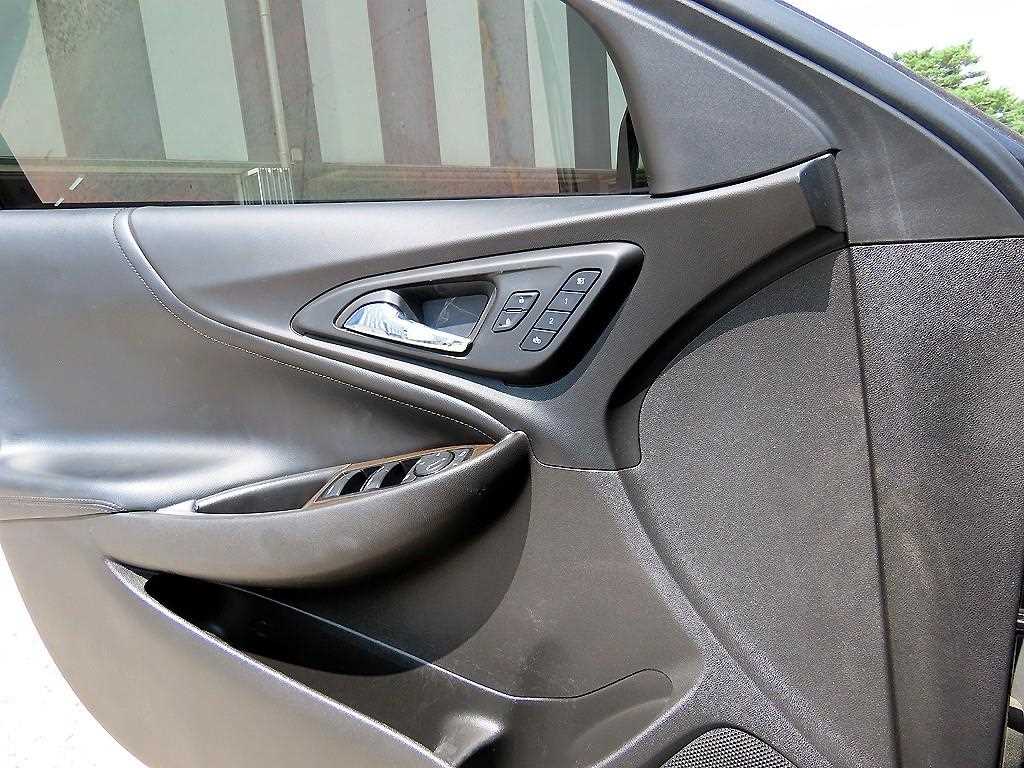 CHEVROLET Malibu — photo 11