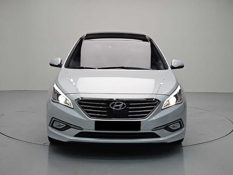 Hyundai Sonata — photo 01