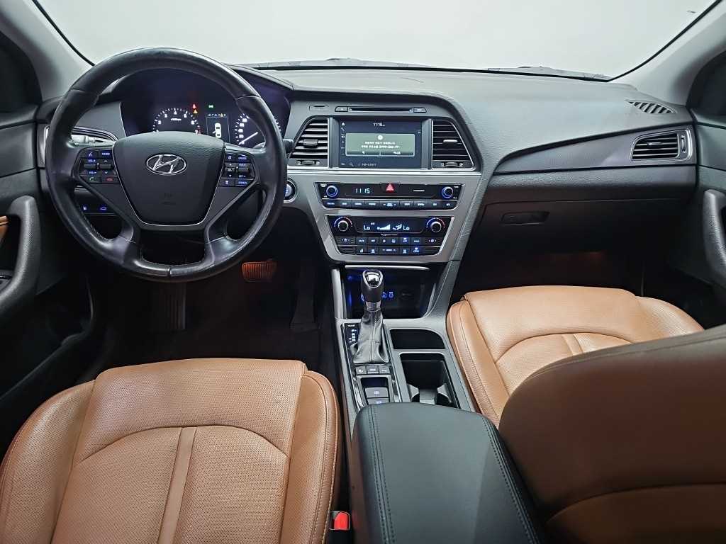 Hyundai Sonata — photo 07