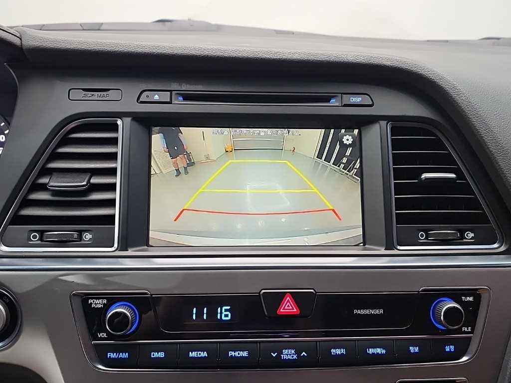 Hyundai Sonata — photo 16