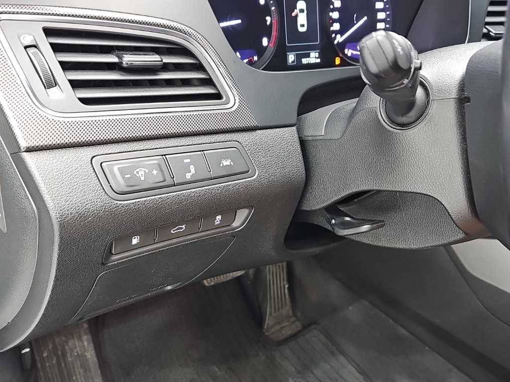 Hyundai Sonata — photo 18