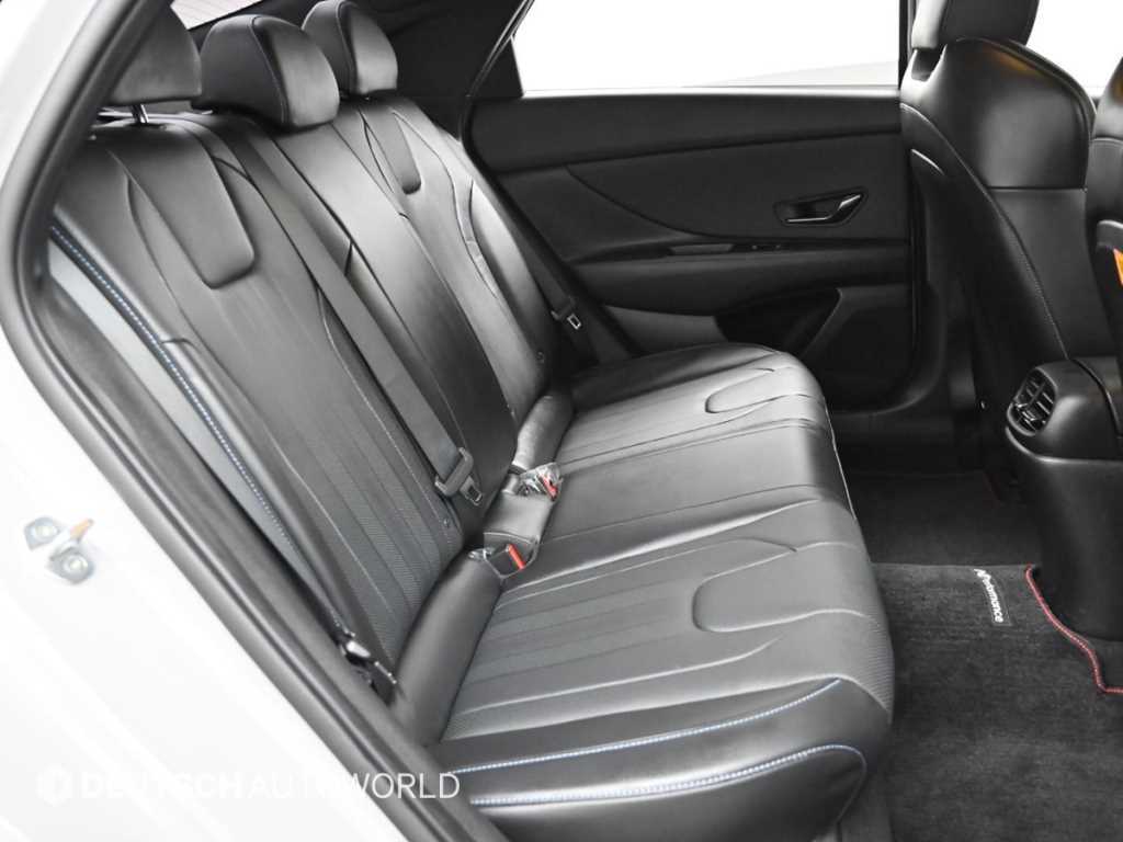 Hyundai AVANTE — photo 12
