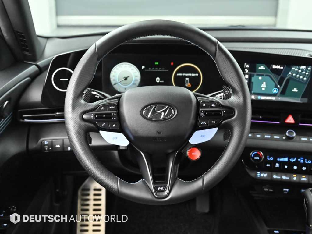 Hyundai AVANTE — photo 13