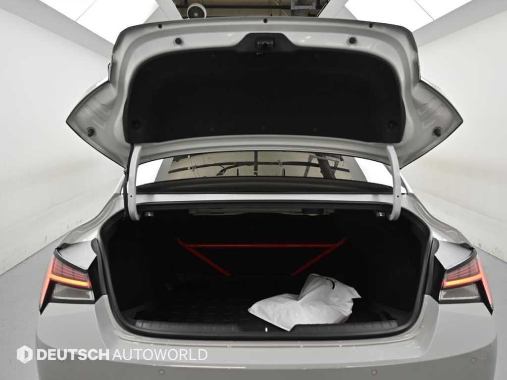 Hyundai AVANTE — photo 19