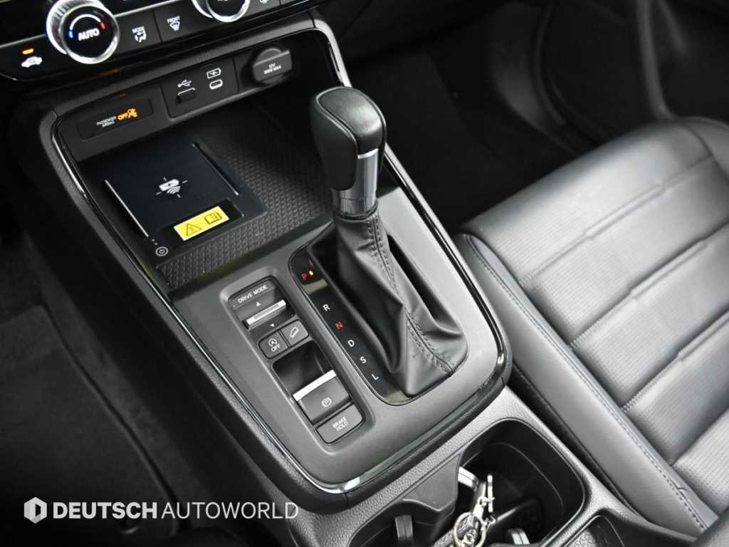 Honda CR-V — photo 09