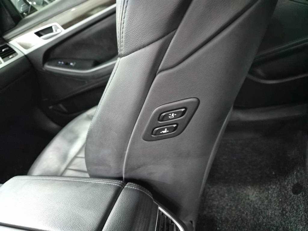 Genesis G80 — photo 09
