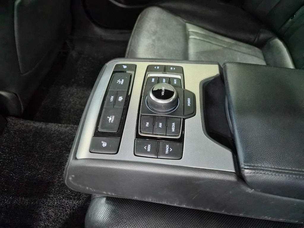 Genesis G80 — photo 10
