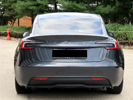 Tesla Model 3 — photo 04