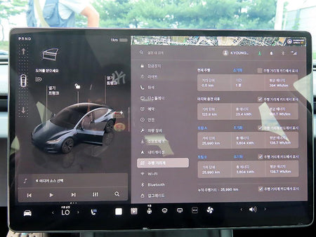 Tesla Model 3 — photo 10
