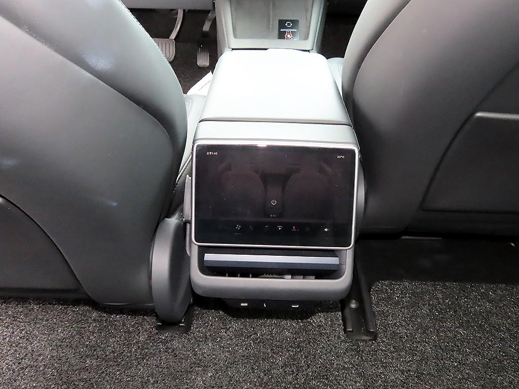 Tesla Model 3 — photo 16