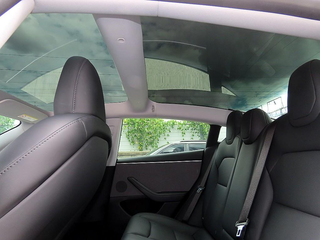 Tesla Model 3 — photo 18