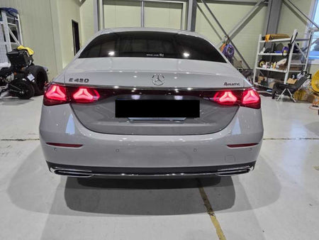 Mercedes-Benz E-Class — photo 04