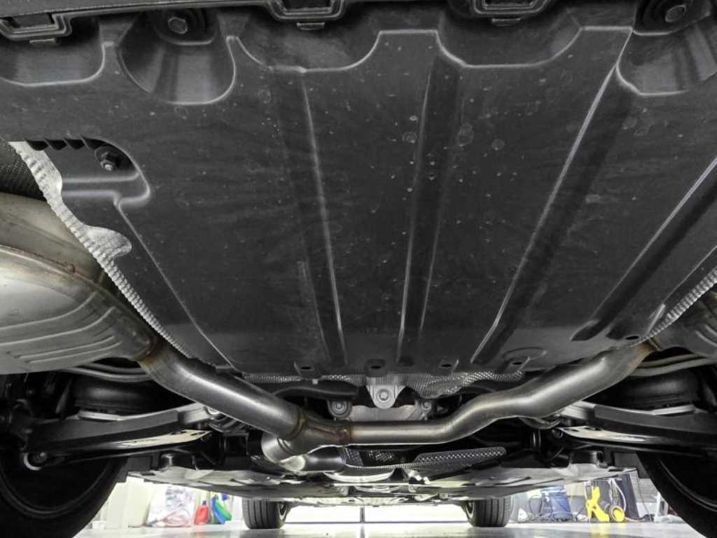 Mercedes-Benz E-Class — photo 17