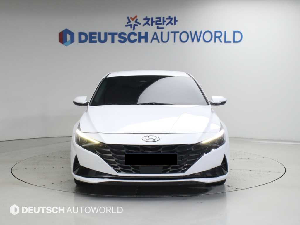 Hyundai Avante — photo 02