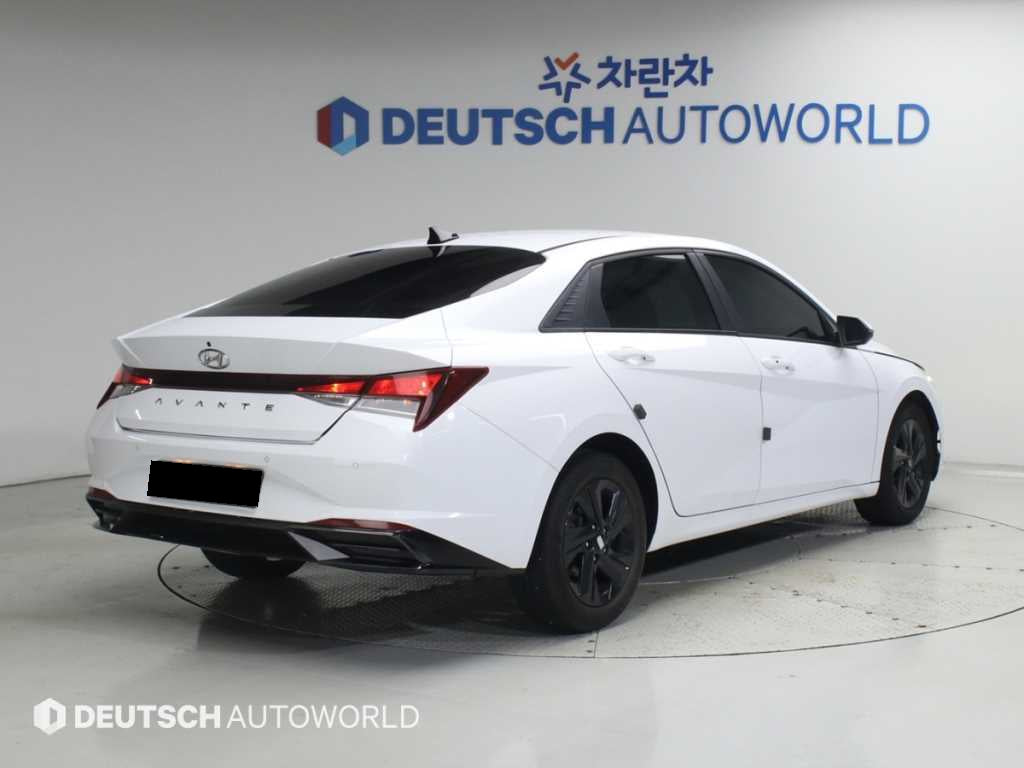 Hyundai Avante — photo 04